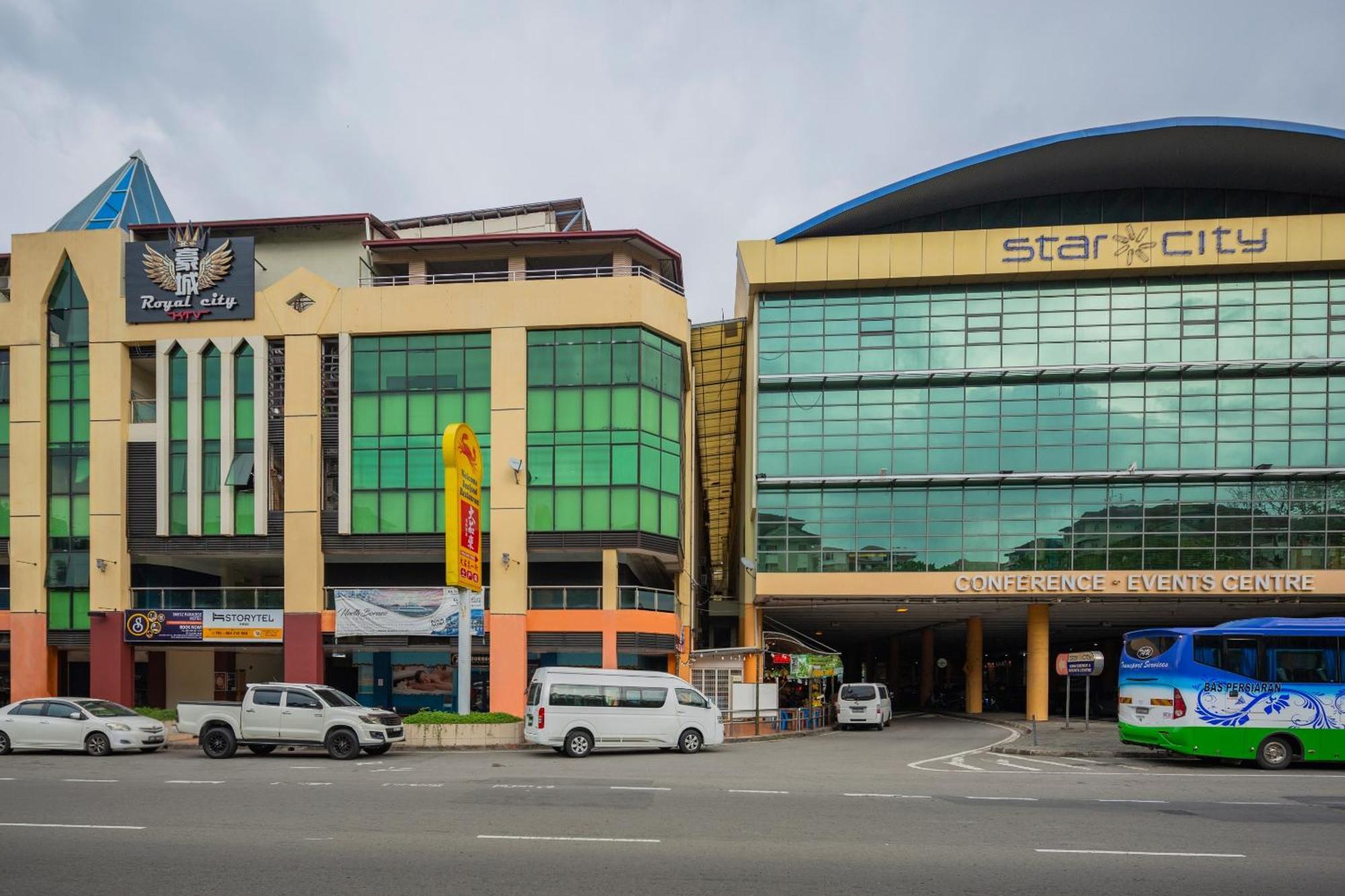 Hotel Super Oyo 218 Storytel Kota Kinabalu Exterior foto